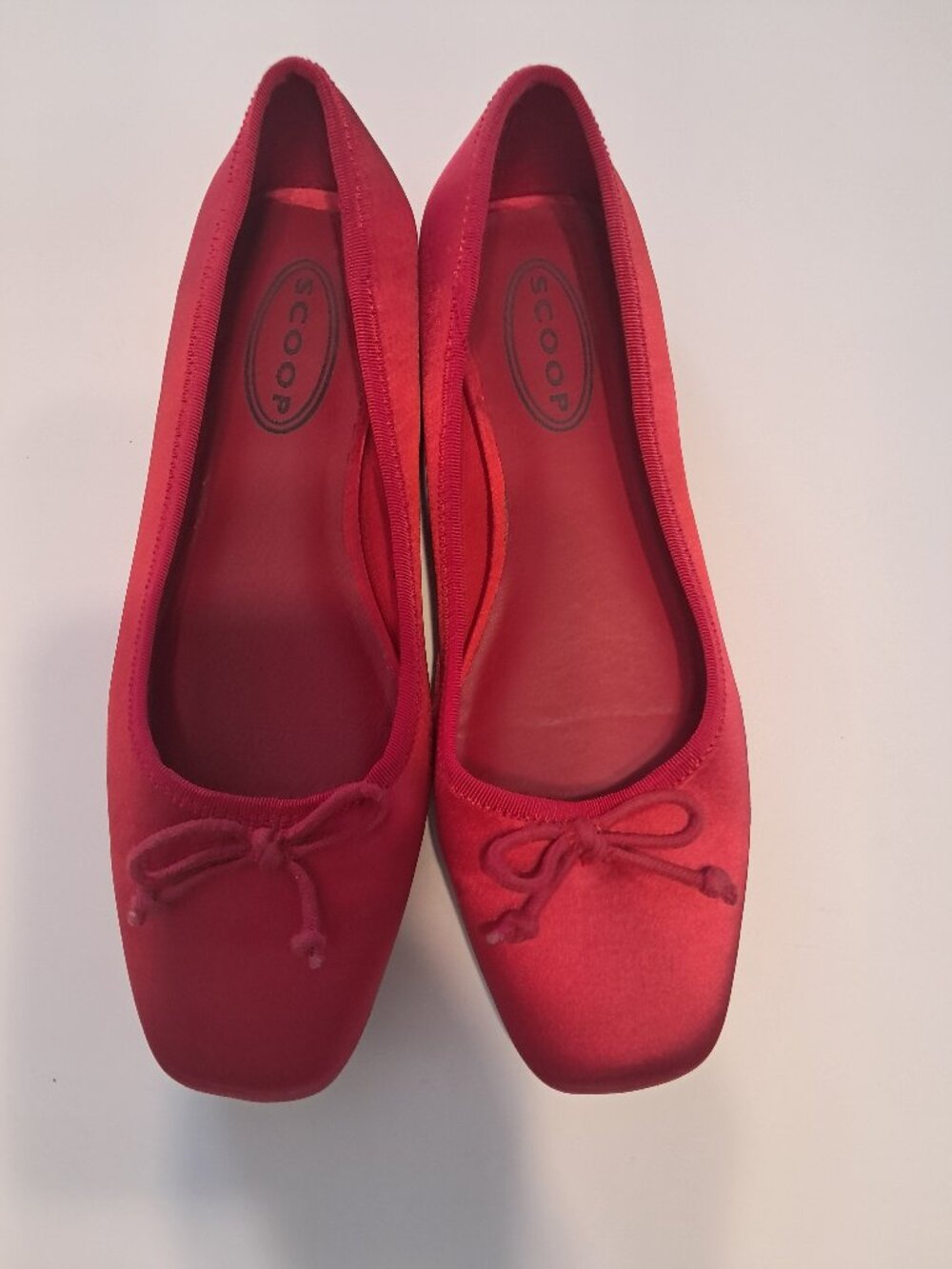 Scoop brand red flats